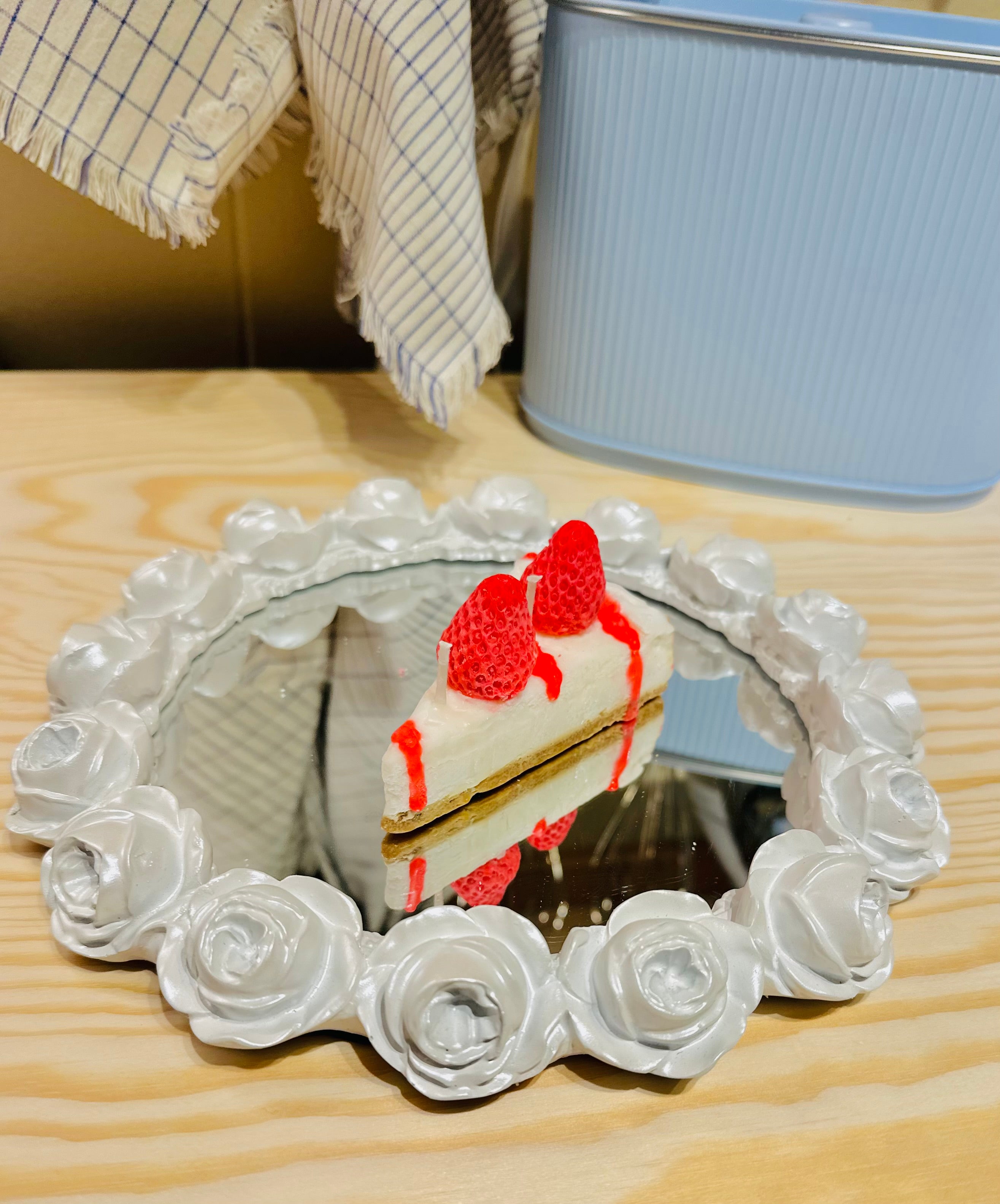Strawberry Vanilla Cheesecake Candle